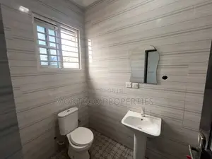 2bdrm Apartment in Nanakrom, School Junction for rent
