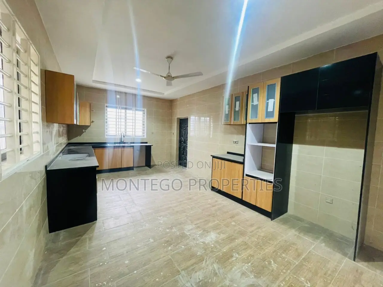 3bdrm House in East Legon, A&C Mall Area for sale