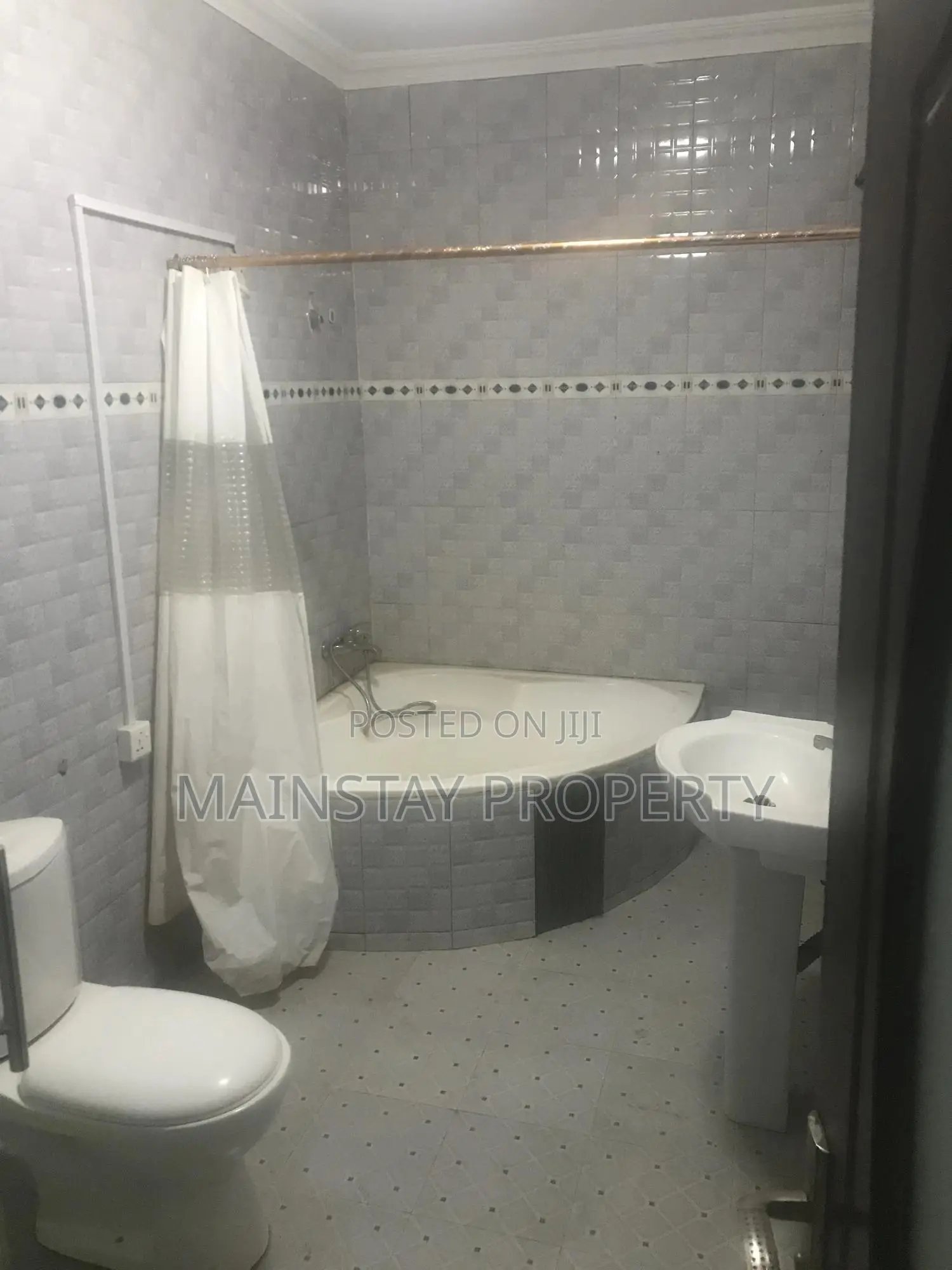 3bdrm House in East Legon for rent