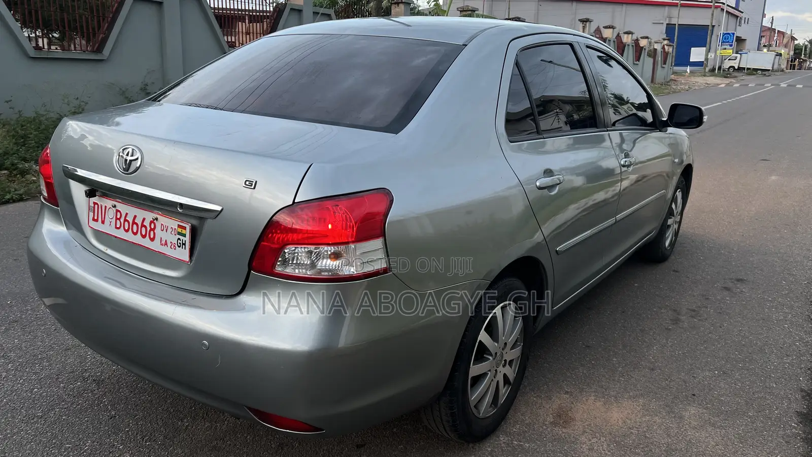 Toyota Belta 2011 Gray