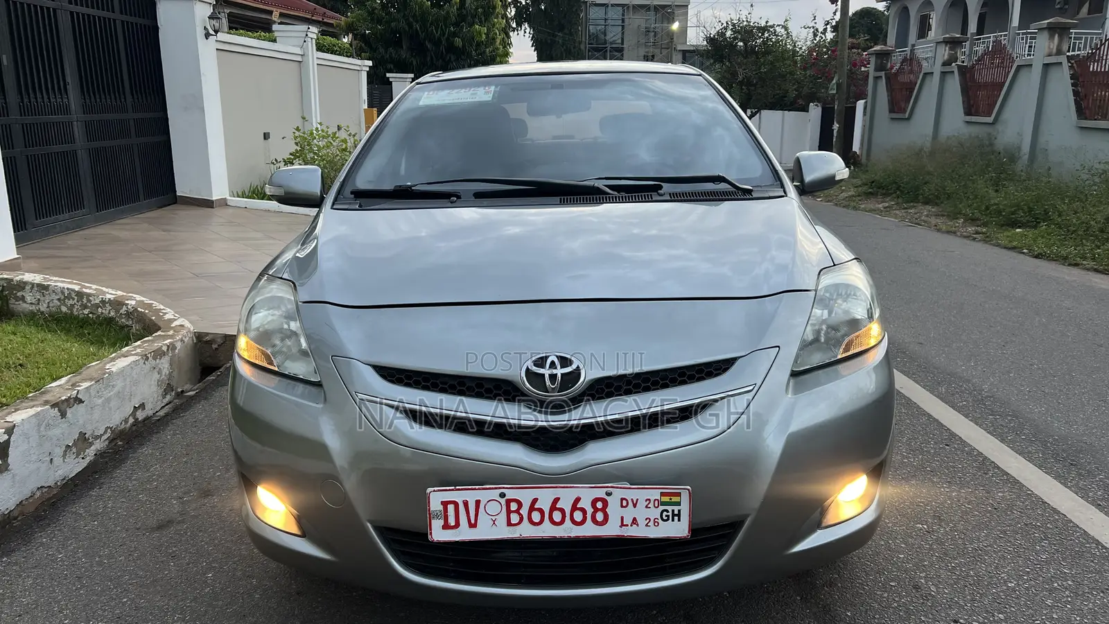 Toyota Belta 2011 Gray