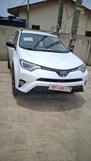 Toyota RAV4 LE AWD (2.5L 4cyl 6A) 2016 White