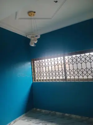2bdrm Apartment in Chis-Lon Broker’S, Adade for rent