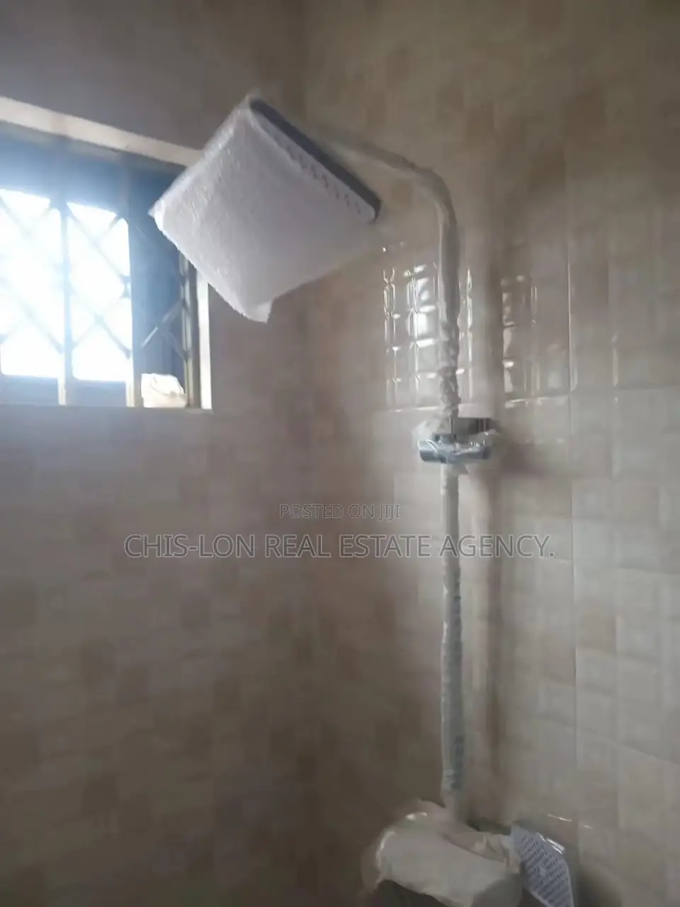 2bdrm Apartment in Chis-Lon Broker’S, Adade for rent