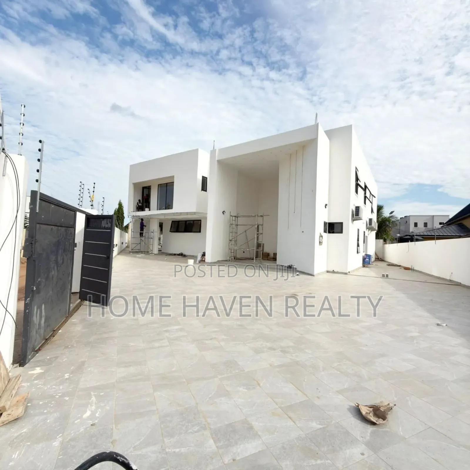 4bdrm House in East Legon, Police Station for sale