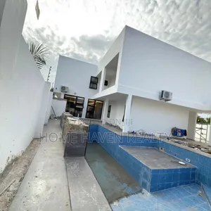 4bdrm House in East Legon, Police Station for sale