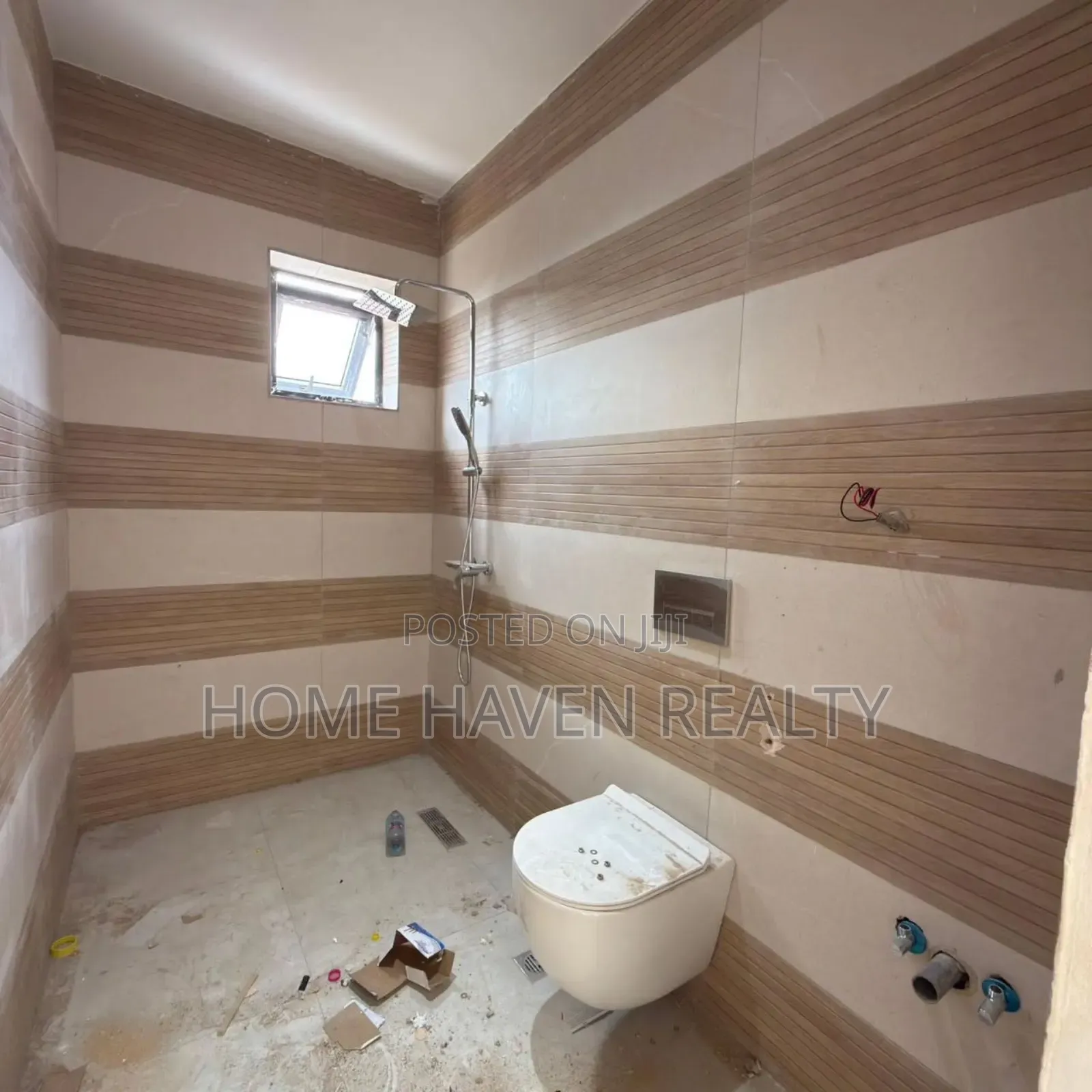 4bdrm House in East Legon, Police Station for sale