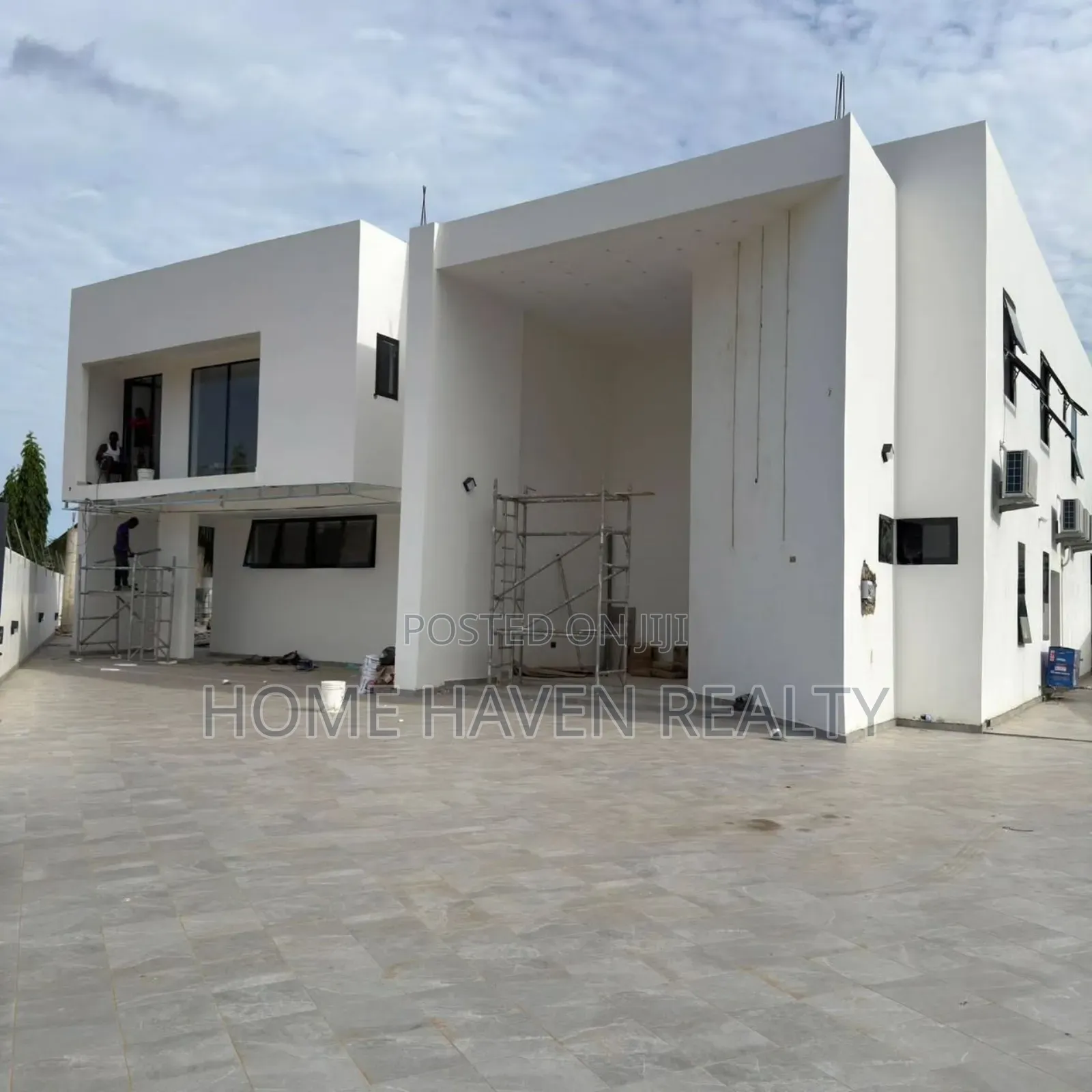 4bdrm House in East Legon, Police Station for sale