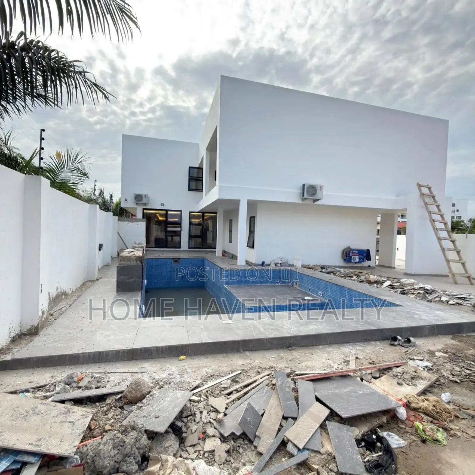4bdrm House in East Legon, Police Station for sale