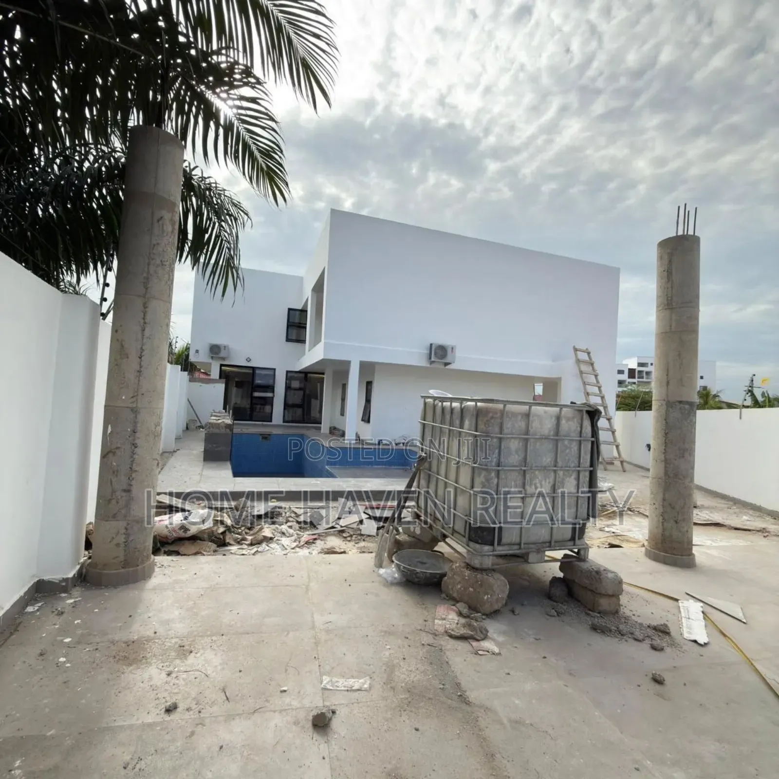 4bdrm House in East Legon, Police Station for sale