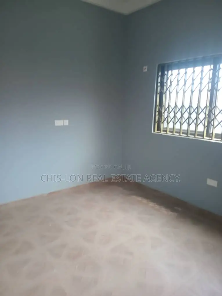 1bdrm Apartment in Chis-Lon Broker’S, Bluetop Estate for rent