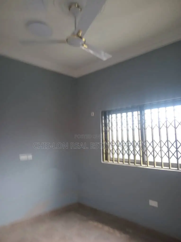 1bdrm Apartment in Chis-Lon Broker’S, Bluetop Estate for rent