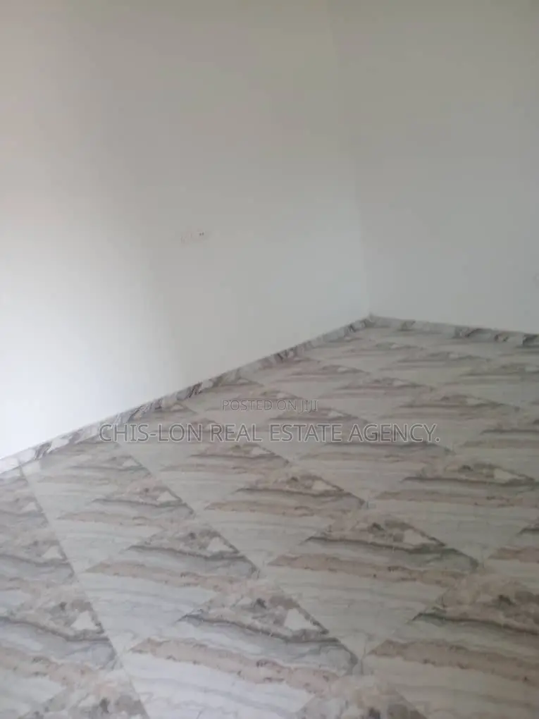1bdrm Apartment in Chis-Lon Broker’S, Bluetop Estate for rent