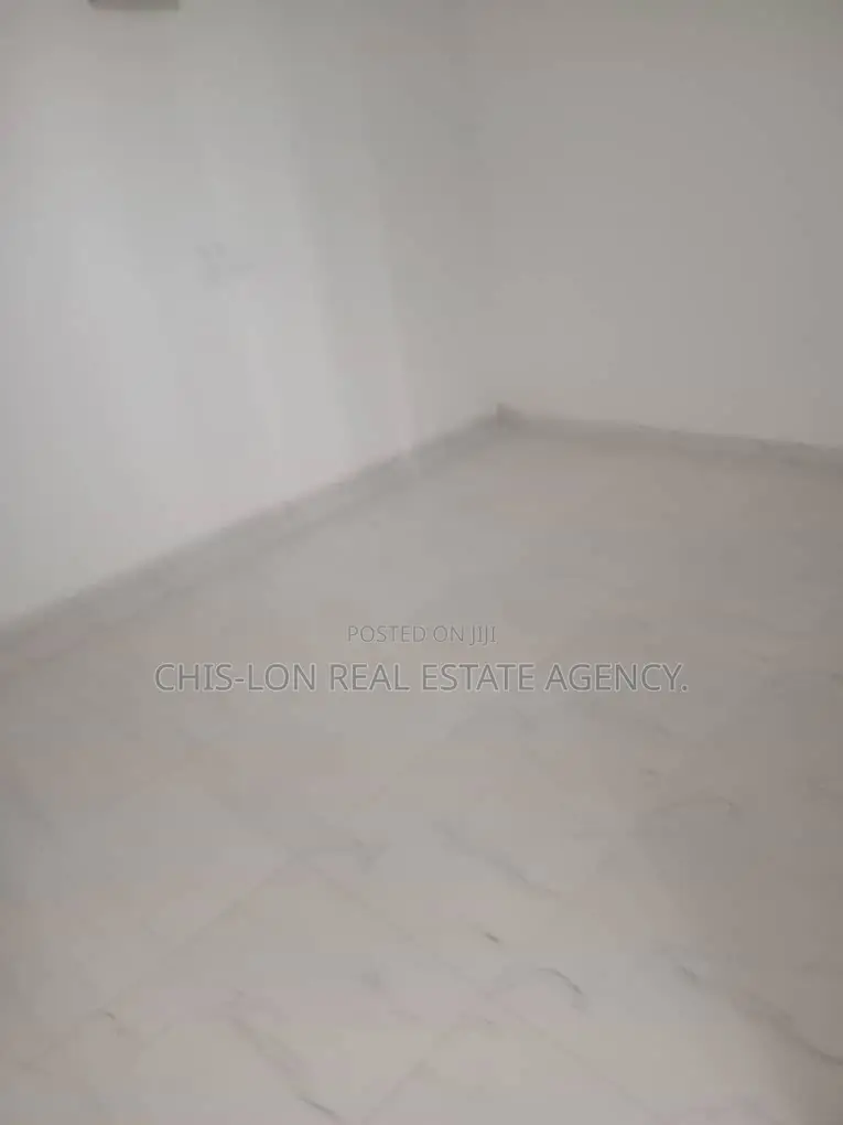 1bdrm Apartment in Chis-Lon Broker’S, Bluetop Estate for rent