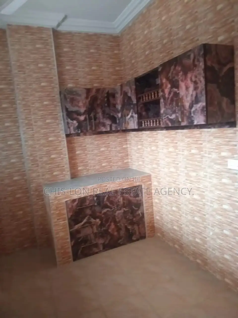 1bdrm Apartment in Chis-Lon Broker’S, Bluetop Estate for rent