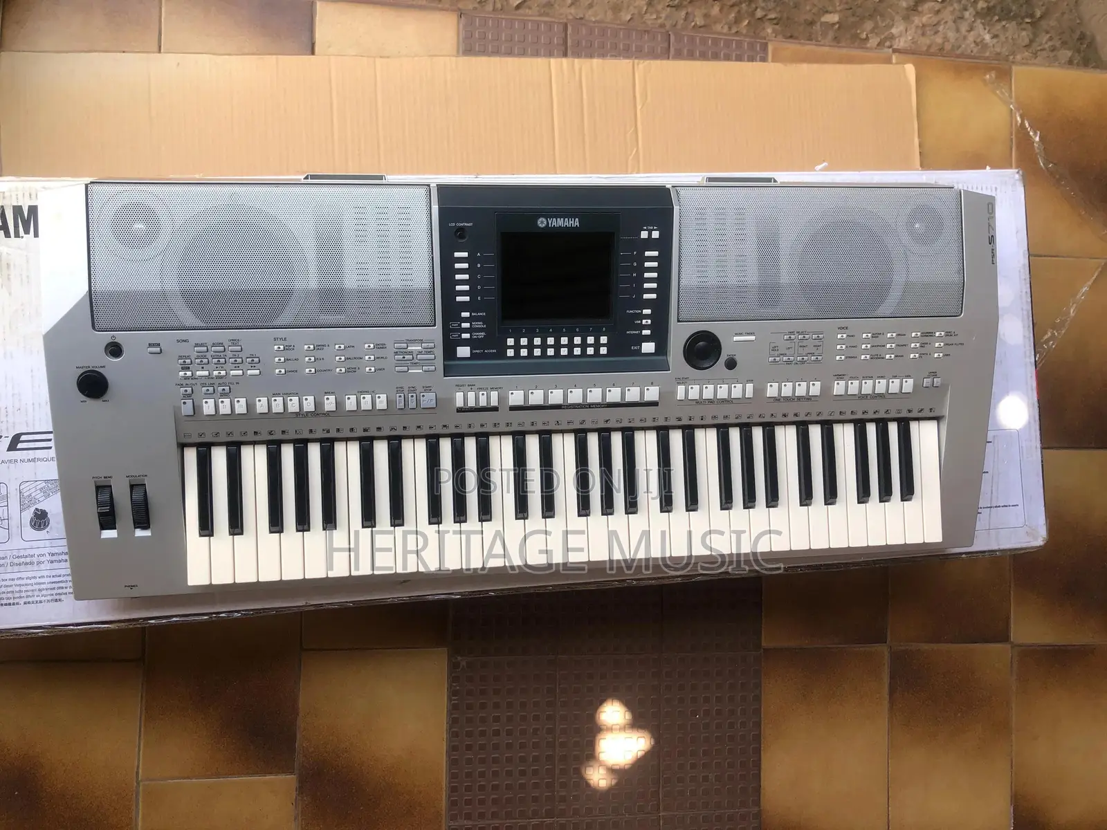 Yamaha PSR S710