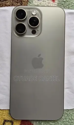 Apple iPhone 15 Pro Max 256 GB Silver