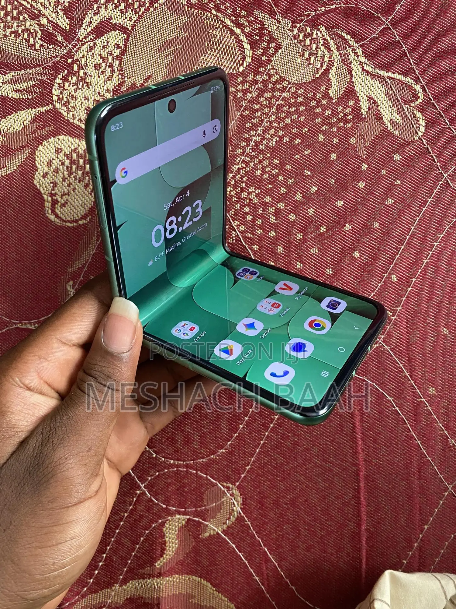 New Motorola Razr 2024 256 GB Green