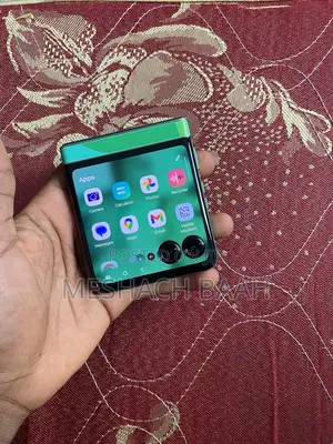 New Motorola Razr 2024 256 GB Green