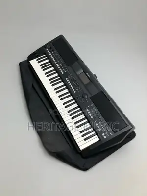 Yamaha PSR Sx600