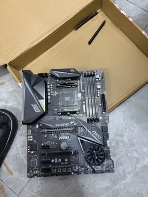 Msi X570 Wi-Fi + Ryzen 5 5600