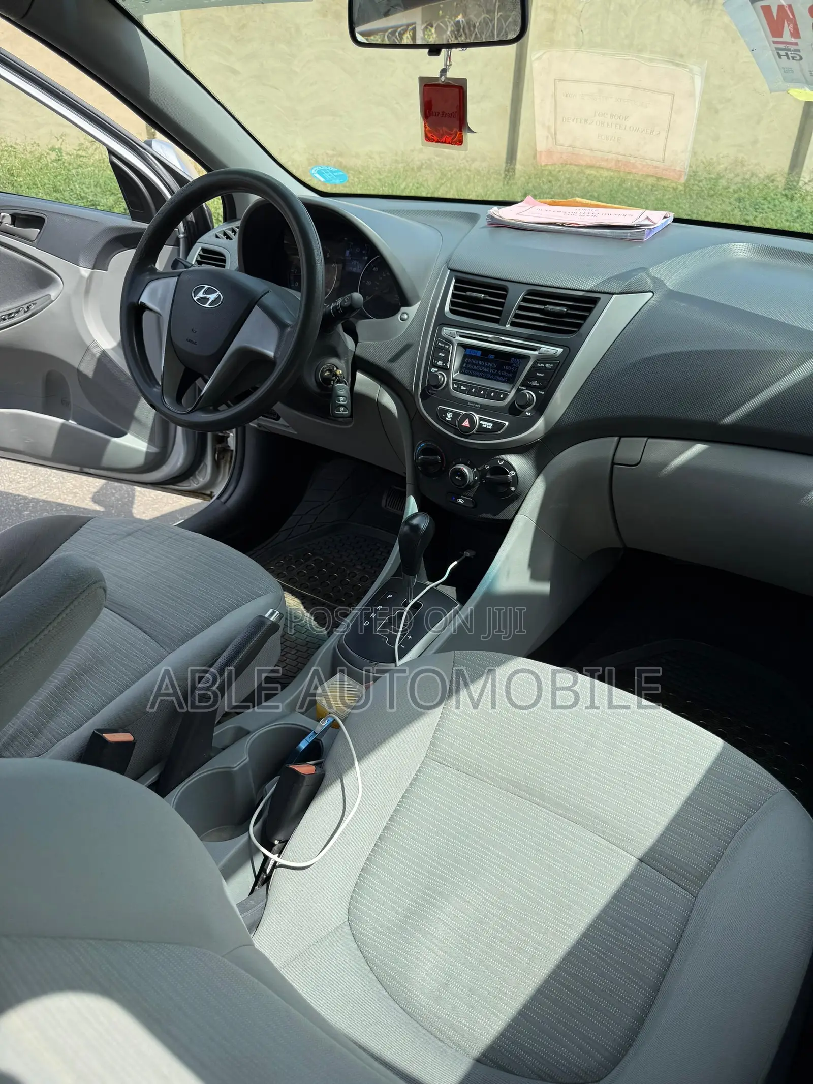 Hyundai Accent SE Sedan 2016 Silver
