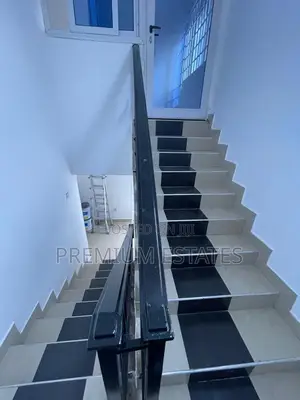 3bdrm Apartment in Kwabenya for rent