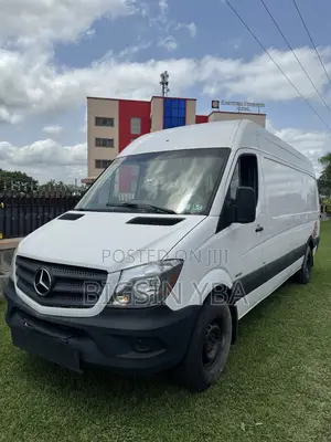 Mercedes-Benz Sprinter 2011 White