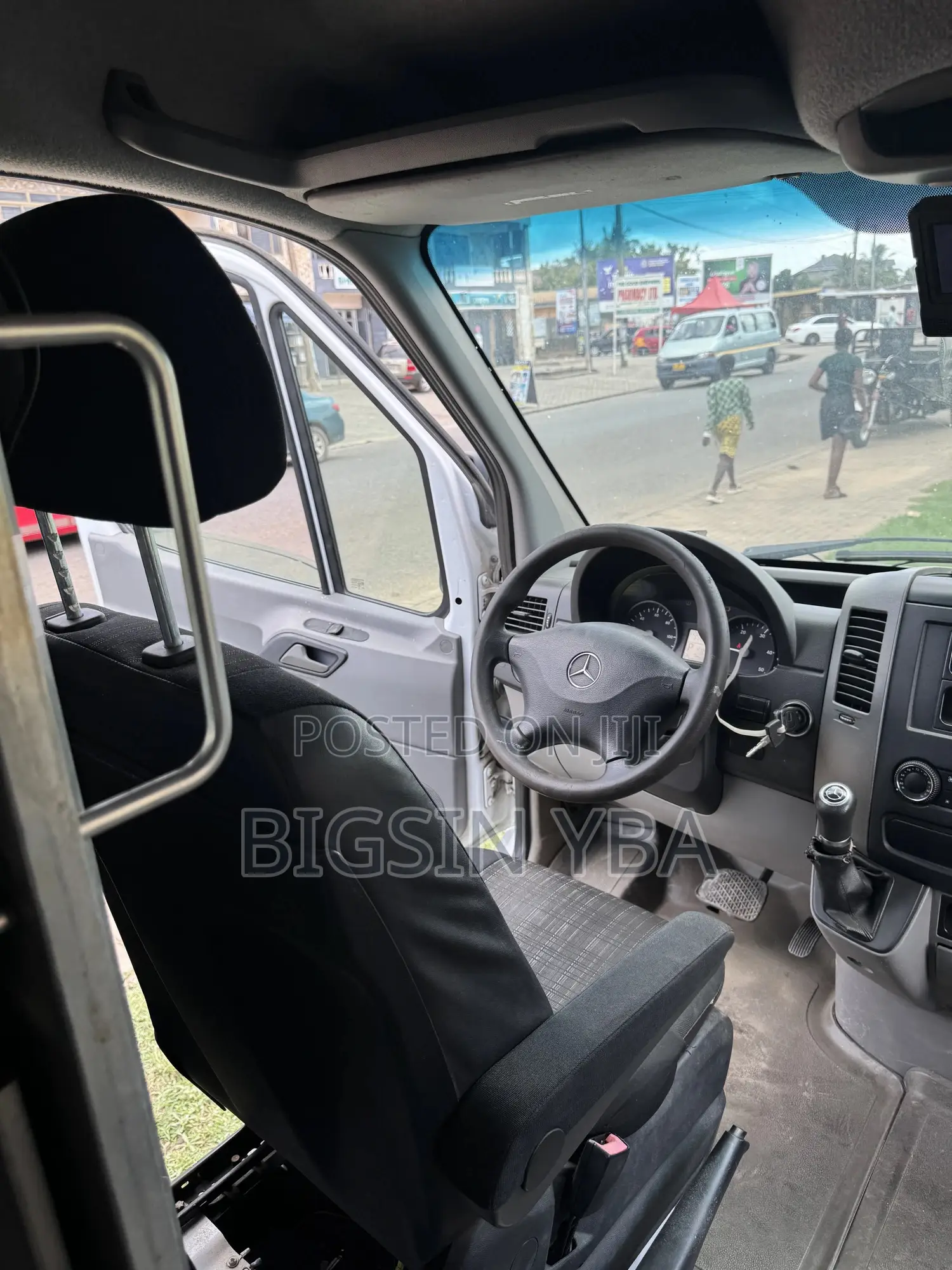 Mercedes-Benz Sprinter 2011 White