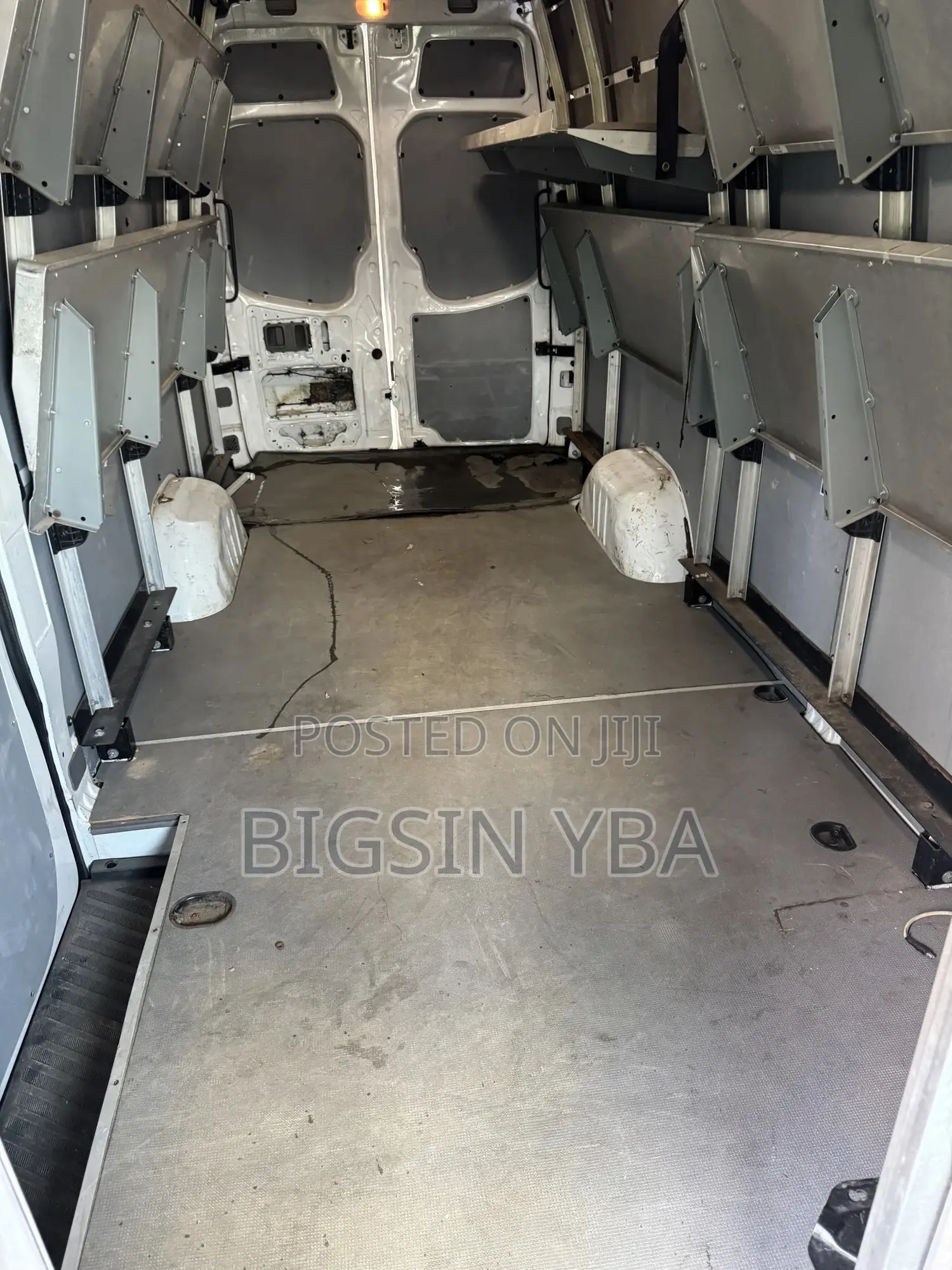 Mercedes-Benz Sprinter 2011 White