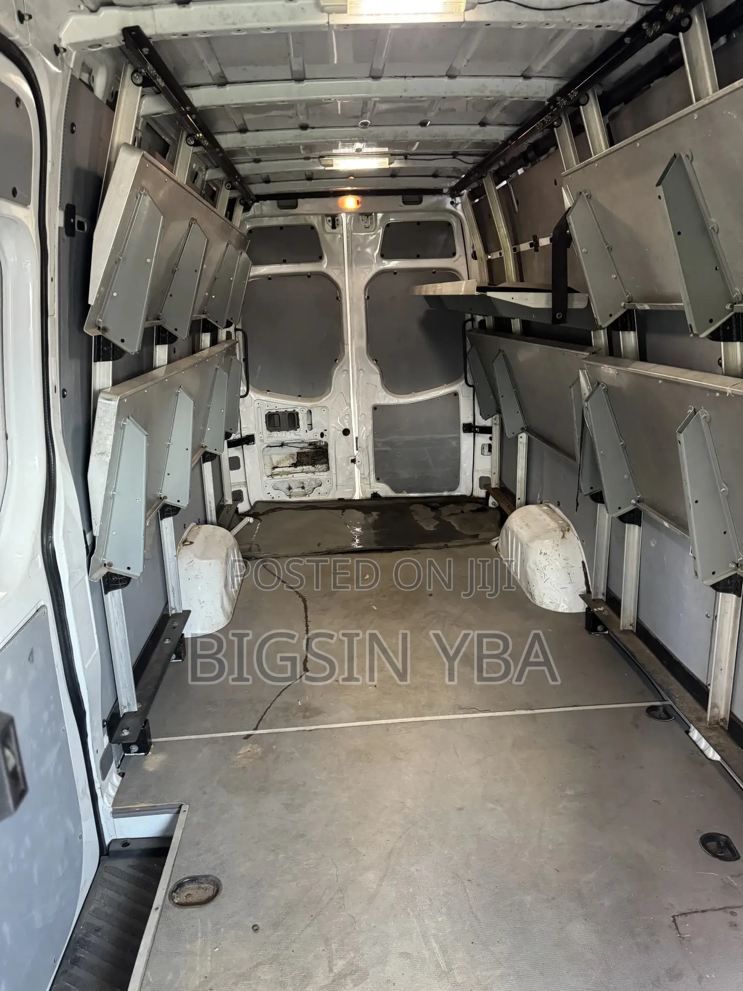 Mercedes-Benz Sprinter 2011 White