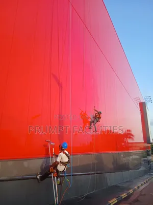 Exterior Office Glass Cleaning Service