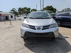 Toyota RAV4 LE 4dr SUV AWD (2.5L 4cyl 6A) 2015 Silver