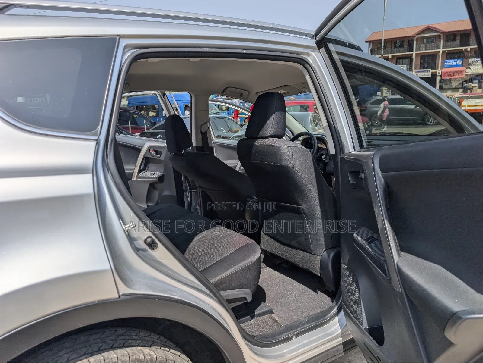 Toyota RAV4 LE 4dr SUV AWD (2.5L 4cyl 6A) 2015 Silver