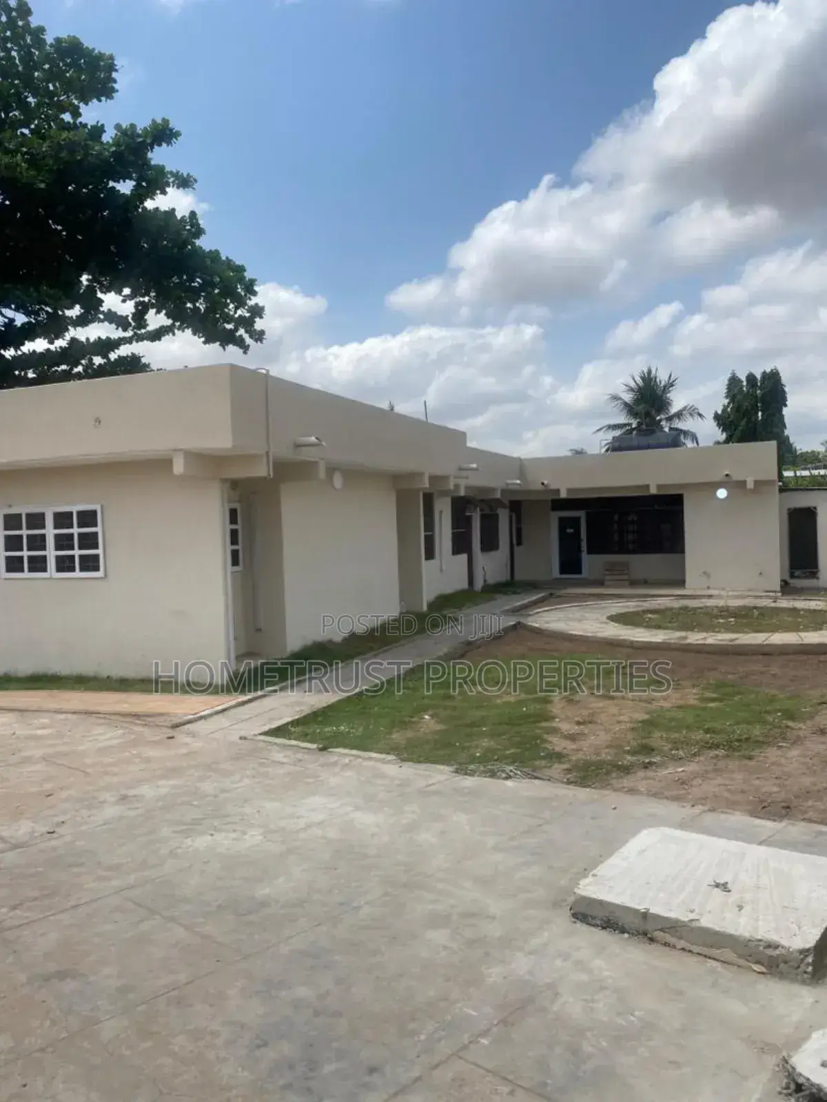 12bdrm House in Dome Market, CFC Estates for rent