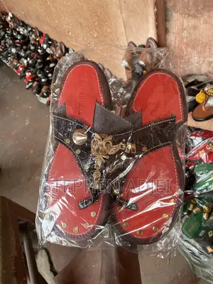 Ahenemaa Slippers