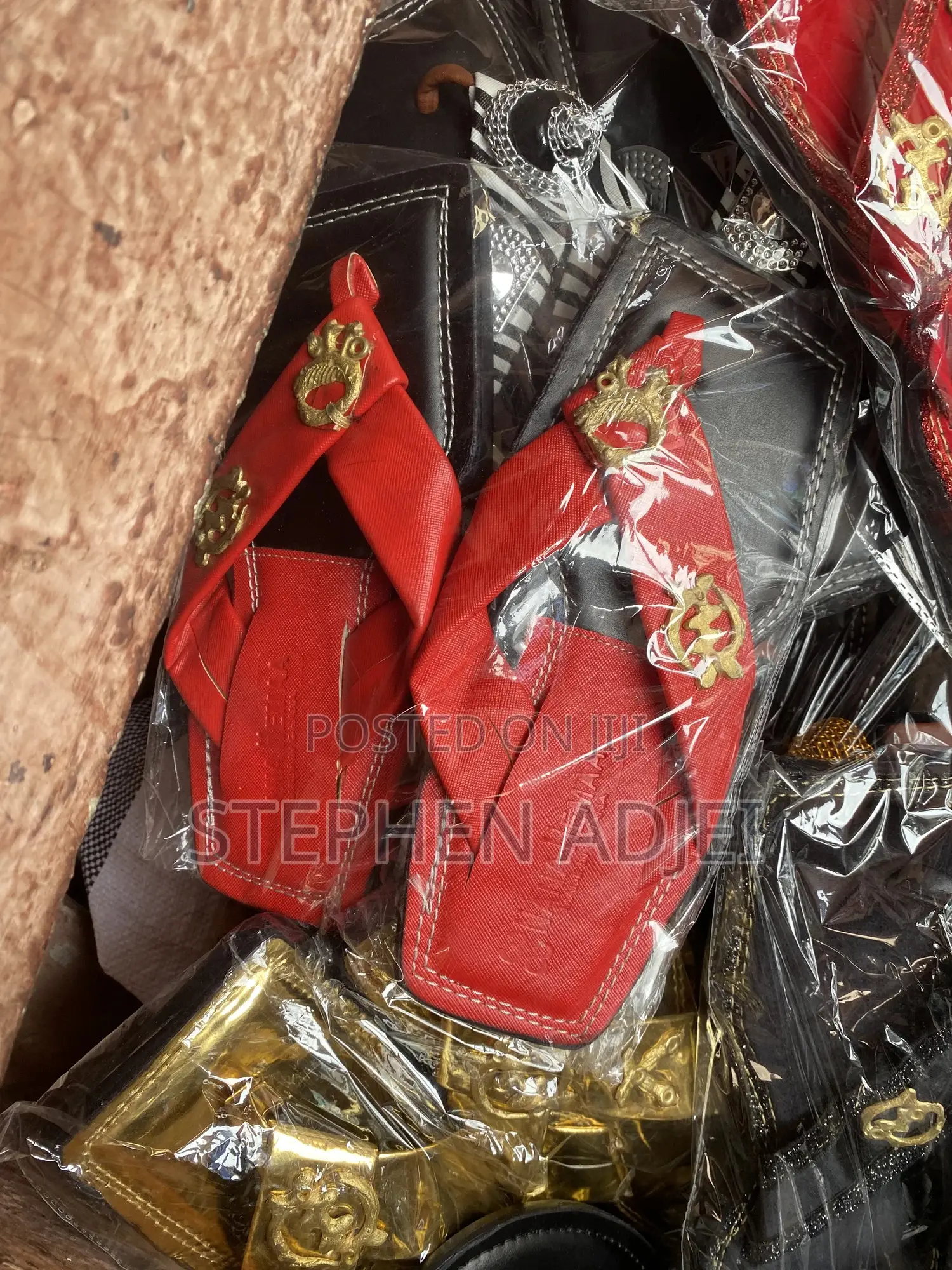 Ahenemaa Slippers