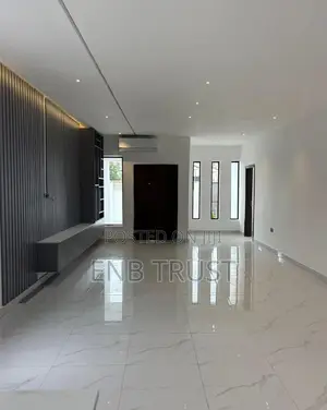 3bdrm House in Lake Side Estate for sale