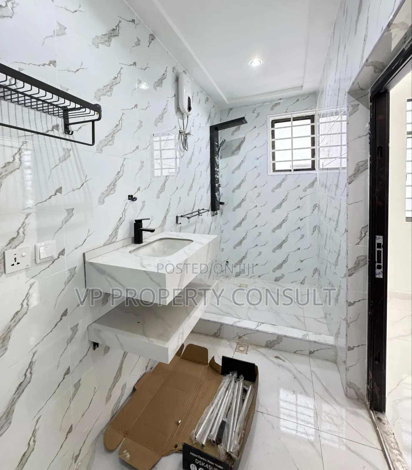 3bdrm House in School Junction for sale
