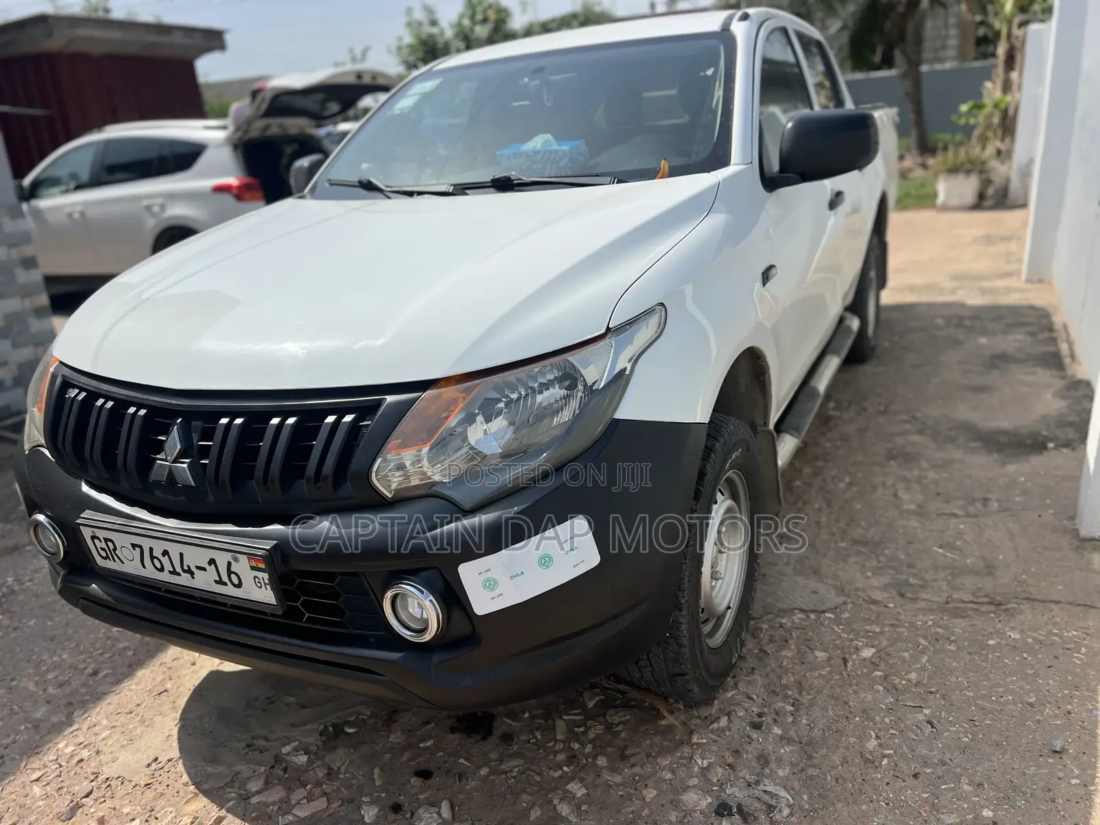 Mitsubishi L200 2016 White