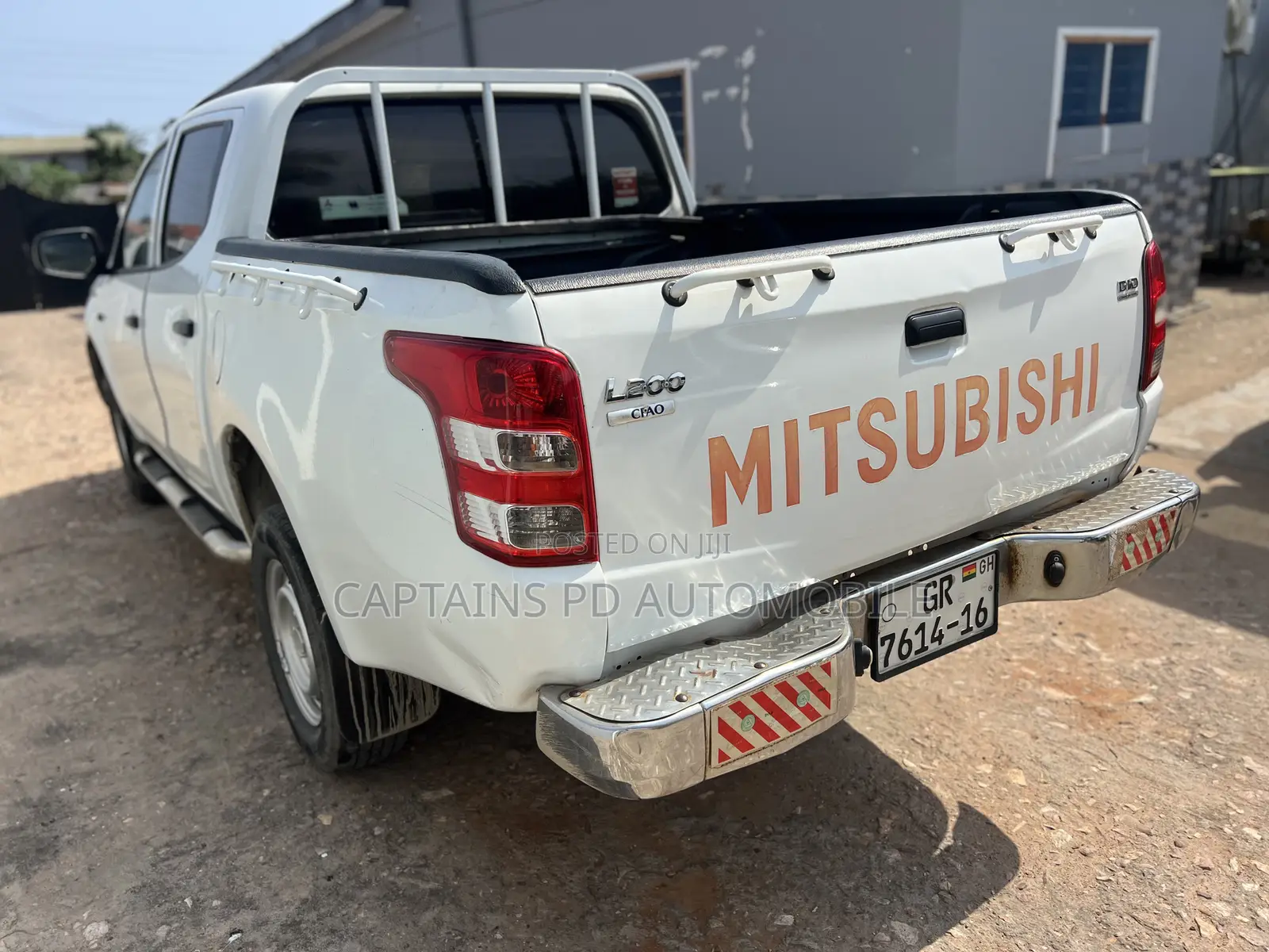 Mitsubishi L200 2016 White
