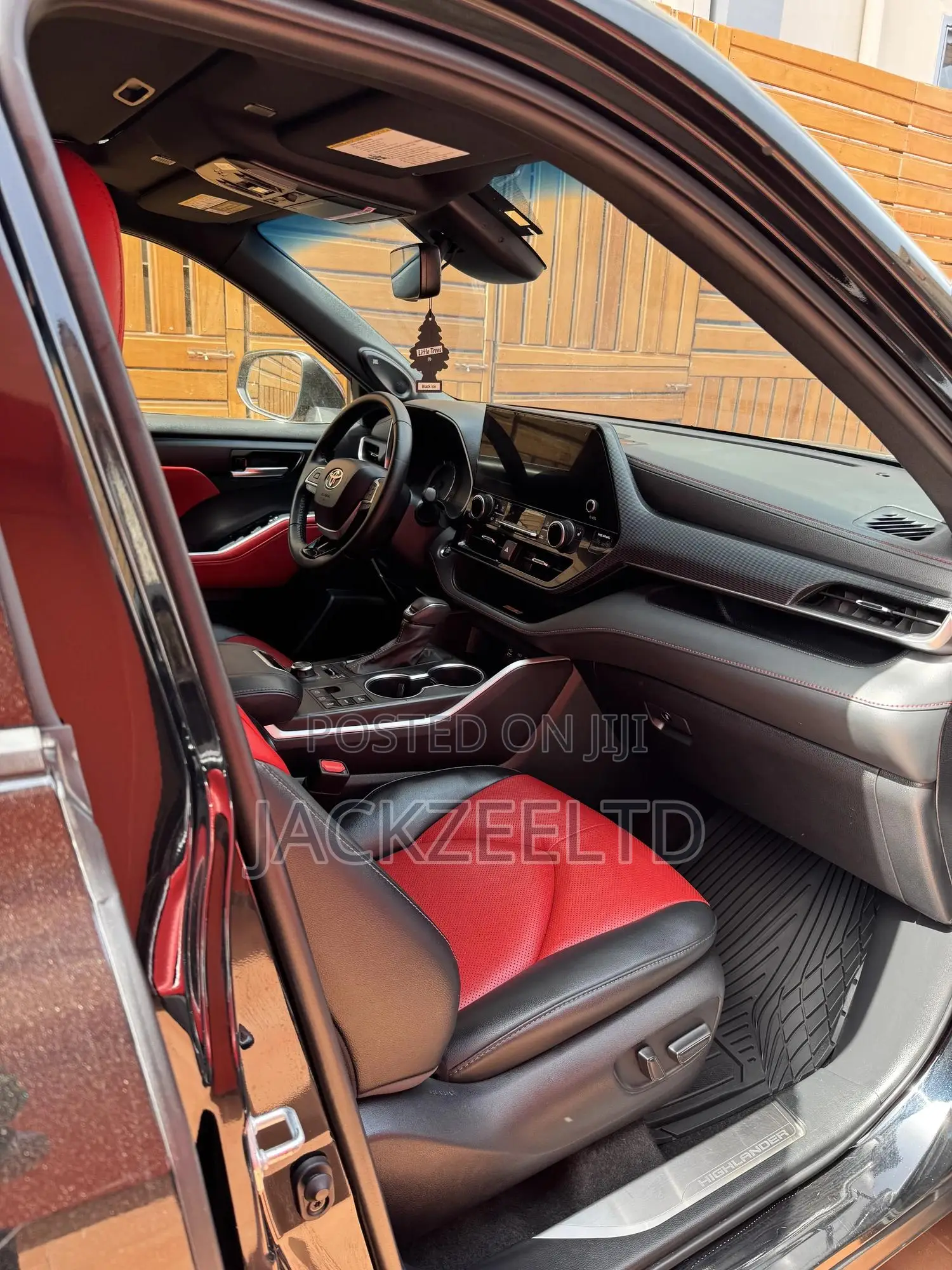 Toyota Highlander XSE AWD 2024 Black