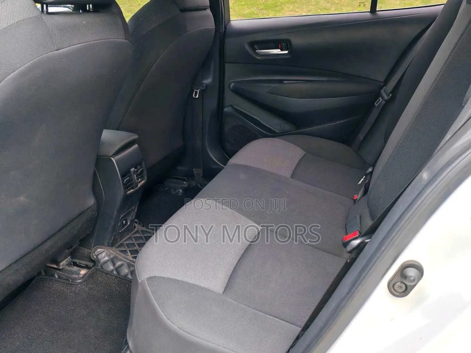 Toyota Corolla LE 2022 White