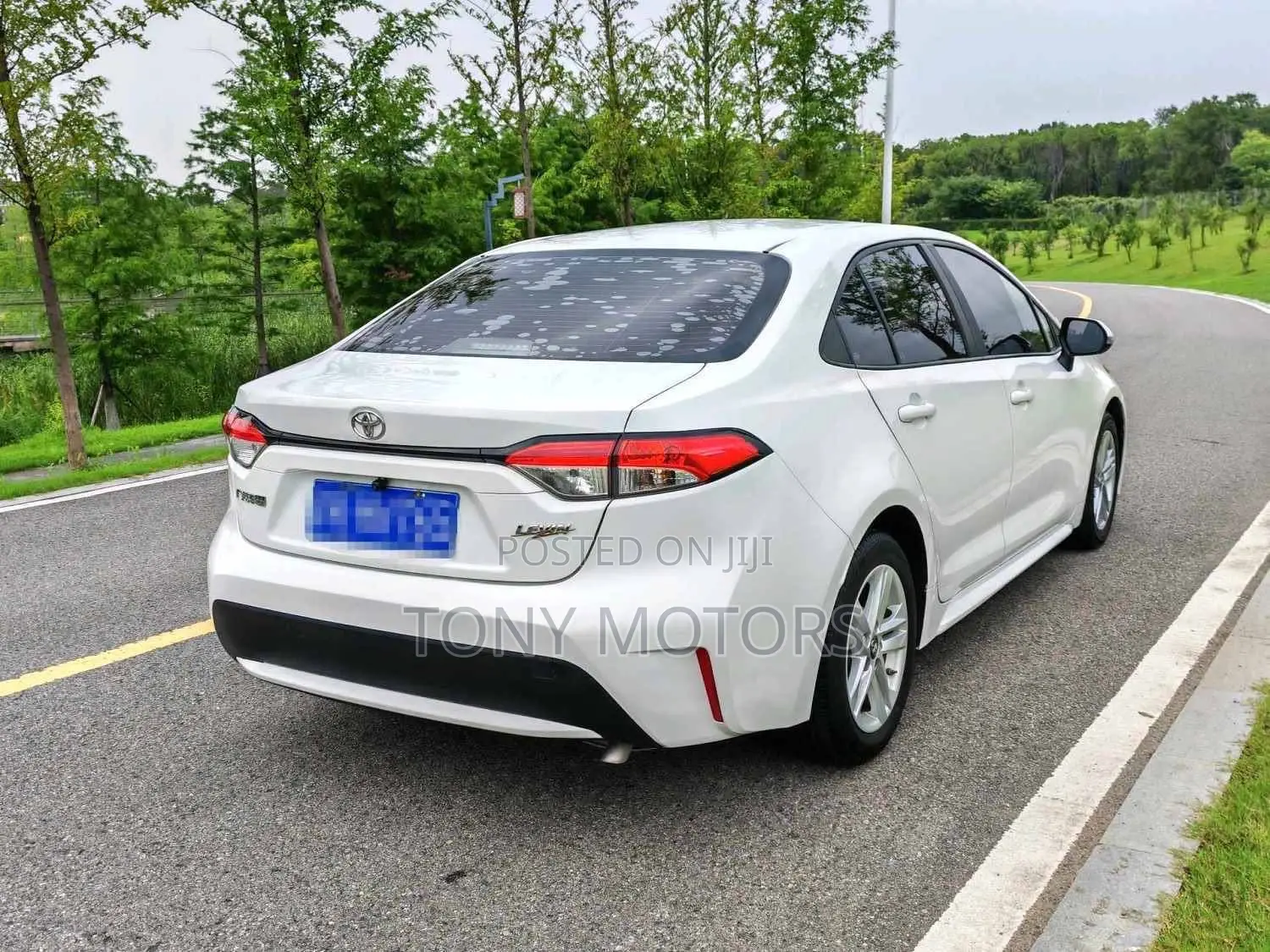 Toyota Corolla LE 2022 White