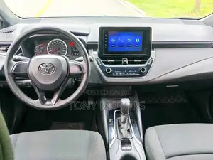 Toyota Corolla LE 2022 White