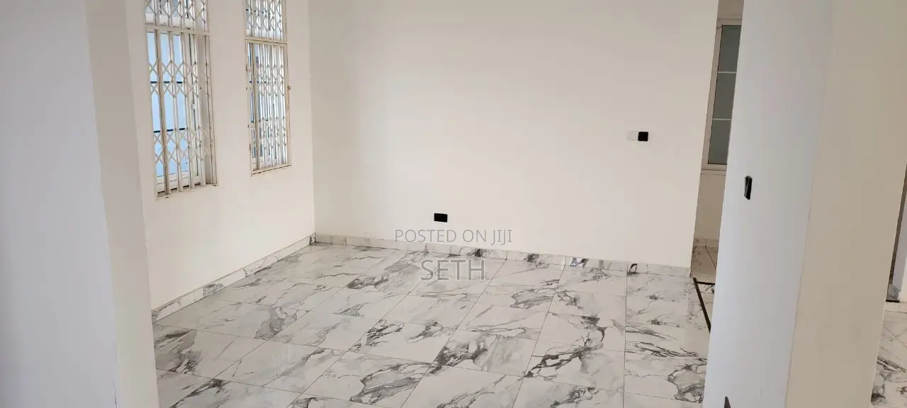 7bdrm Duplex in Prampram for sale