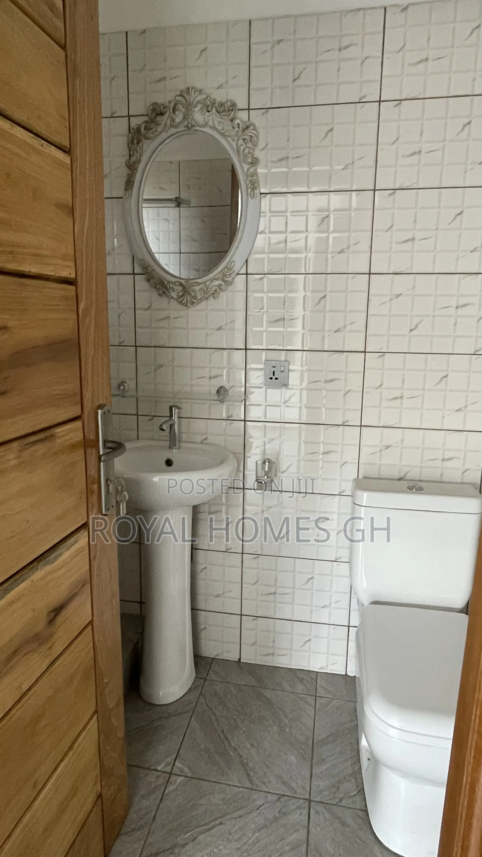 2bdrm Apartment in Royal Homes Gh, East Legon for rent