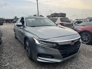 Honda Accord Touring 2.0T 2018 Silver