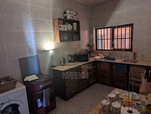 1bdrm Apartment in Estate Agency, Baatsona Total for rent