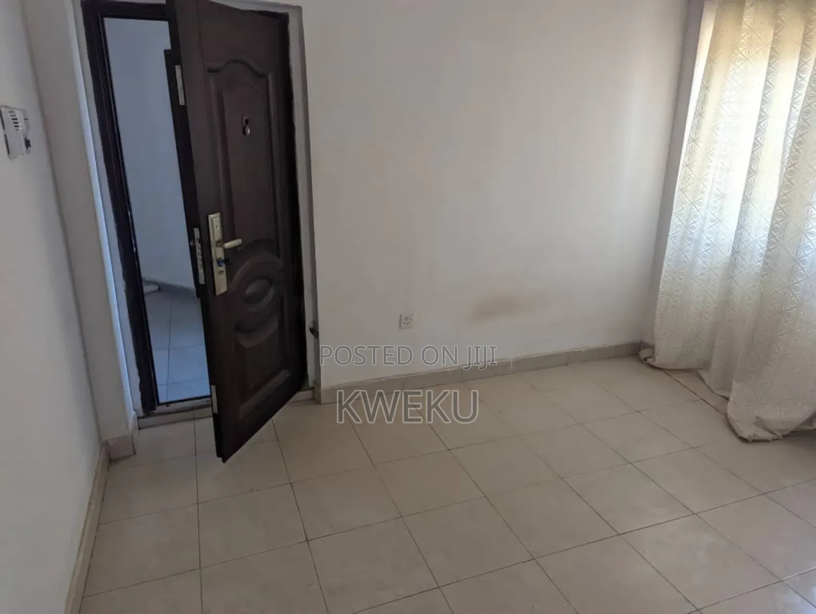 1bdrm Apartment in Estate Agency, Baatsona Total for rent